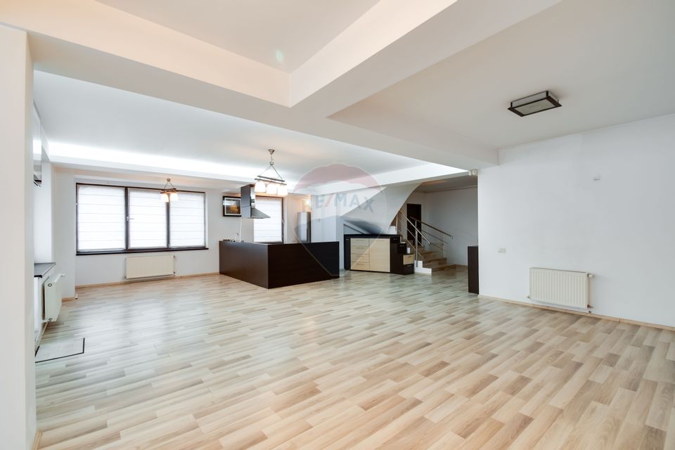 Apartament cu 3 camere zona Jiului , tip duplex- Piata Presei