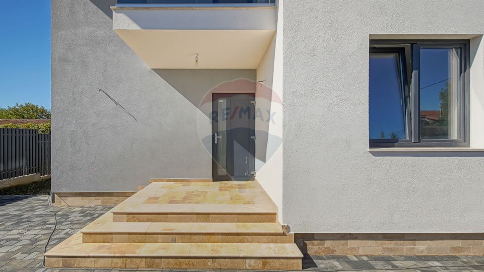 5 room House / Villa for sale