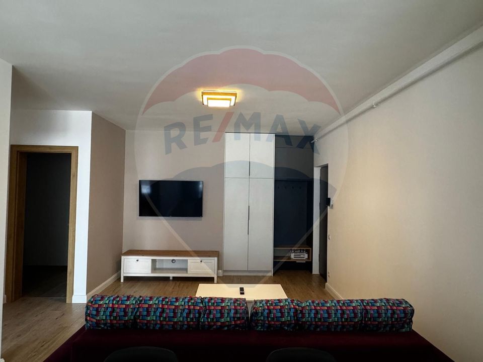 Închiriez apartament, 2 camere, zona BMW, Floresti