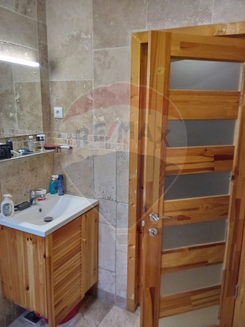 8 room House / Villa for sale, Sud-Vest area