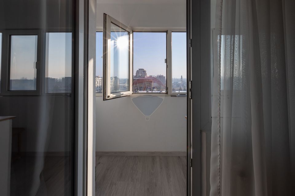 Apartament cu 3 camere de vânzare în zona Ultracentral