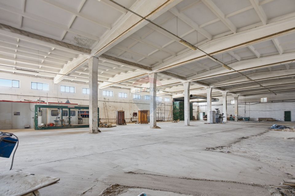 Teren Industrial de Vânzare 4.4 Ha - Zona industrială - Hârlău