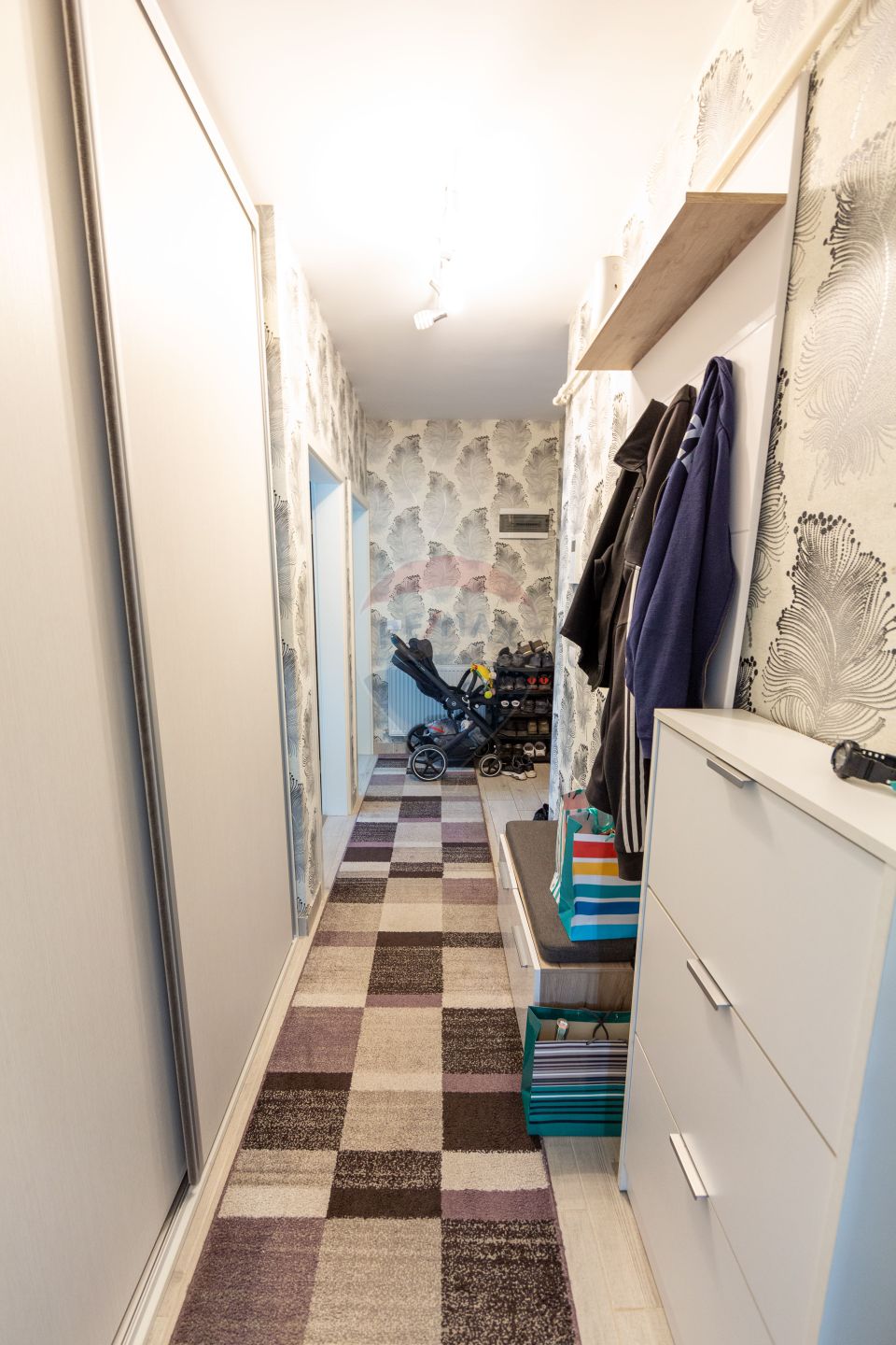 Apartament cu 3 camere, grădină proprie și parcare – Casa Nobel