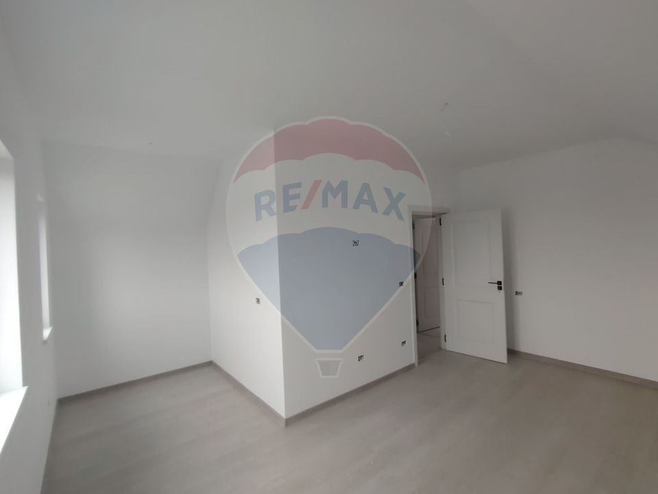 4 room House / Villa for sale