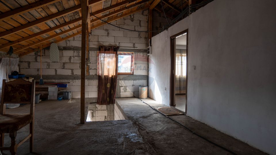 150sq.m Commercial Space for sale