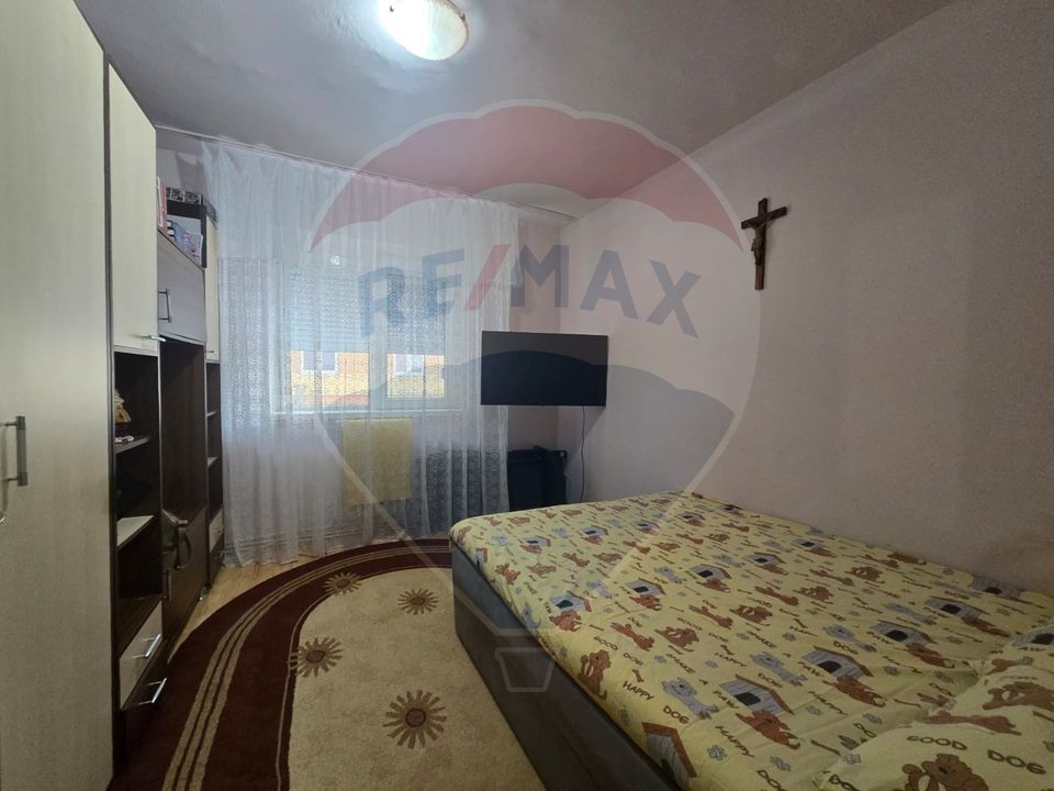 4 room Apartment for sale, Cetate area