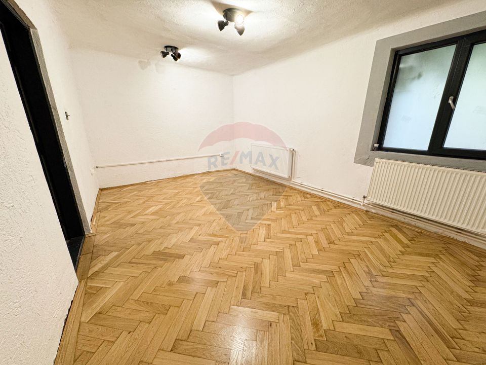 Office space in the Aviatorilor area – 95 usable sqm + garage 30 sqm