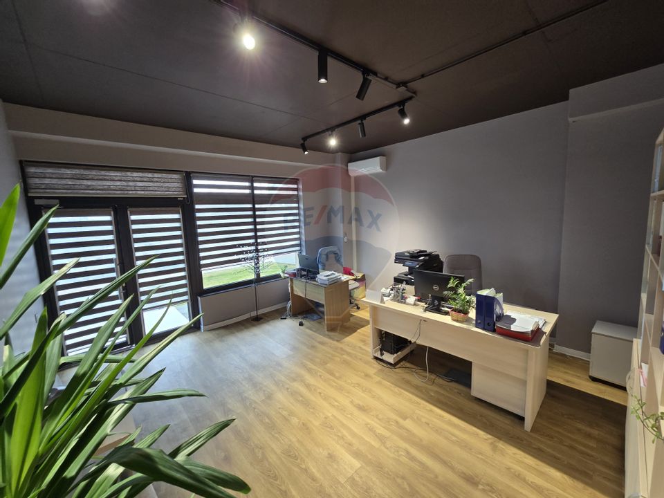 Spatiu Comercial/Birouri | 174 mp | 3 Intrări | 4 Locuri de Parcare