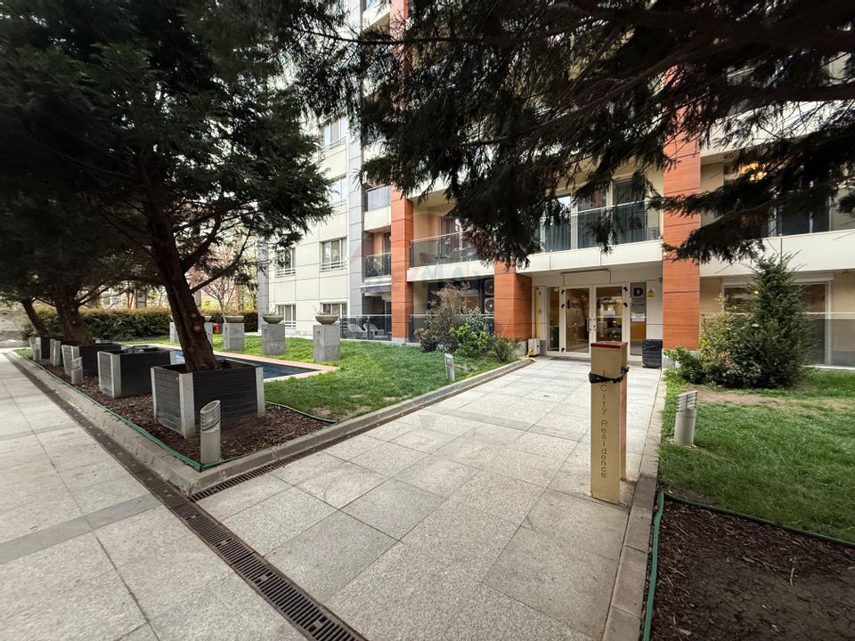 De vanzare | Apartament 3 camere 100 mp, balcon 8 mp | InCity