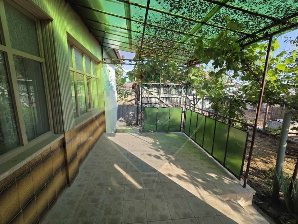 5 room House / Villa for sale, Vest area