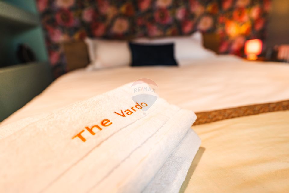 VILA “THE VARDO”, PREDELUT | 8 CAMERE DUBLE PREMIUM LANGA PADURE