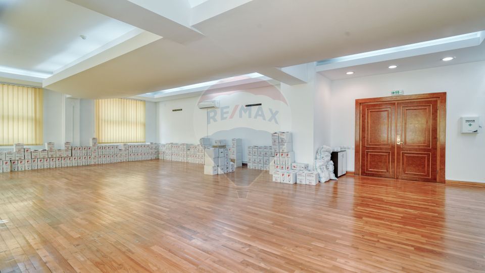 Birou de închiriat în clădire de birouri, Brașov, lângă Prefectura