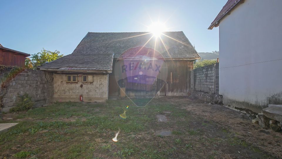 Comision 0 %! Casă cu 5 camere de vânzare în zona Turches!