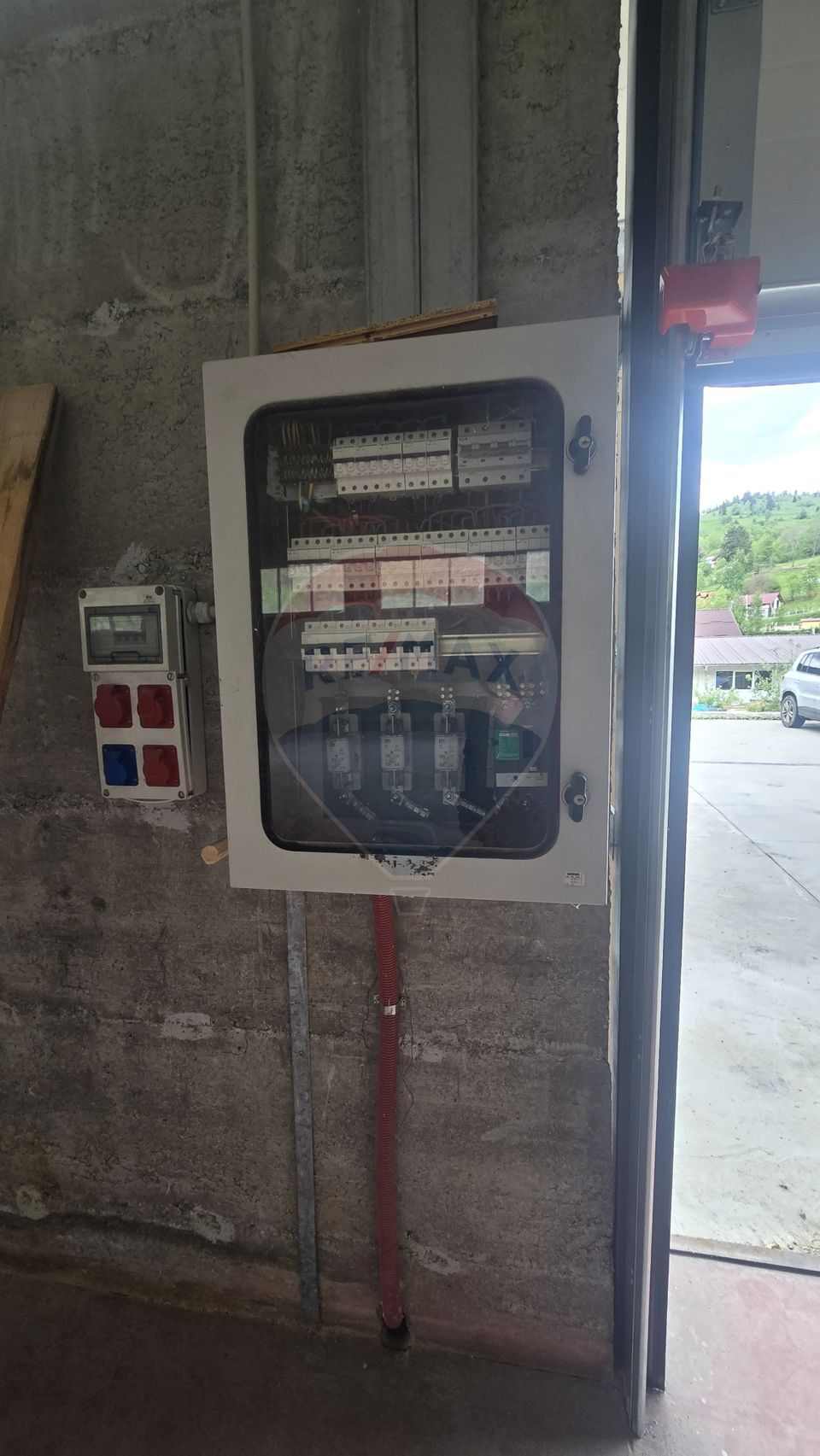 Hala de productie 540mp de închiriat în Borsa pe DN 18 spre Complex