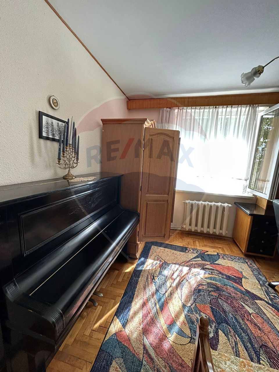 Apartament cu 3 camere de închiriat - CATEDRALĂ