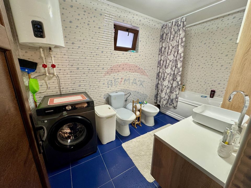 Casă / Vilă cu 6 camere de vânzare în zona Ultracentral