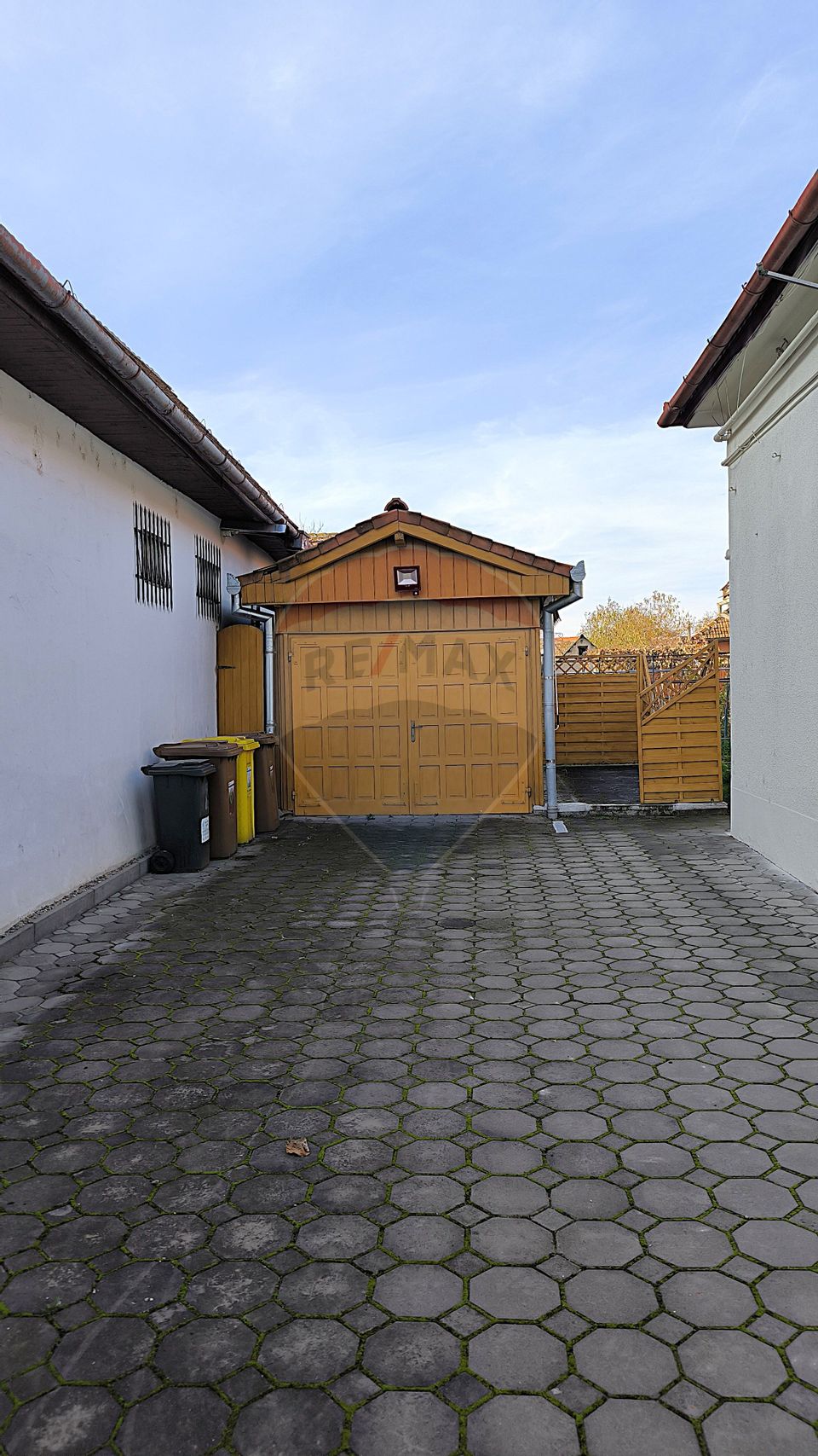 Apartament la casă în zona centrală – Str. M. Viteazu (fosta Teches)