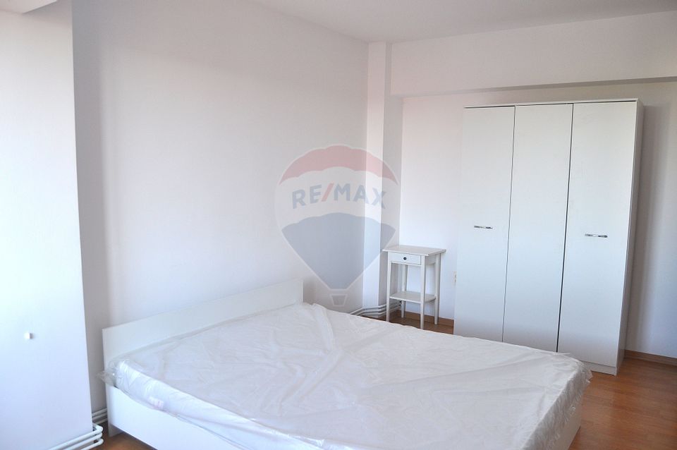 Apartament cu 2 camere de închiriat, zonă ultracentrală.