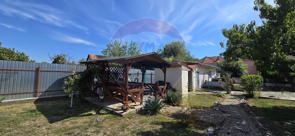 8 room House / Villa for sale, Central area