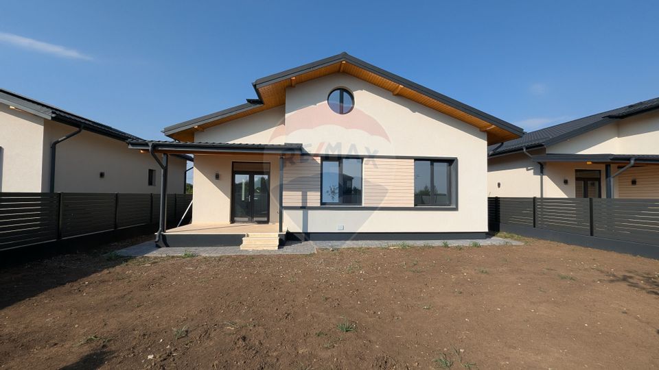 De Vânzare Vilă Cu 4 Camere Noua in Complex rezidențial Alfa Vile