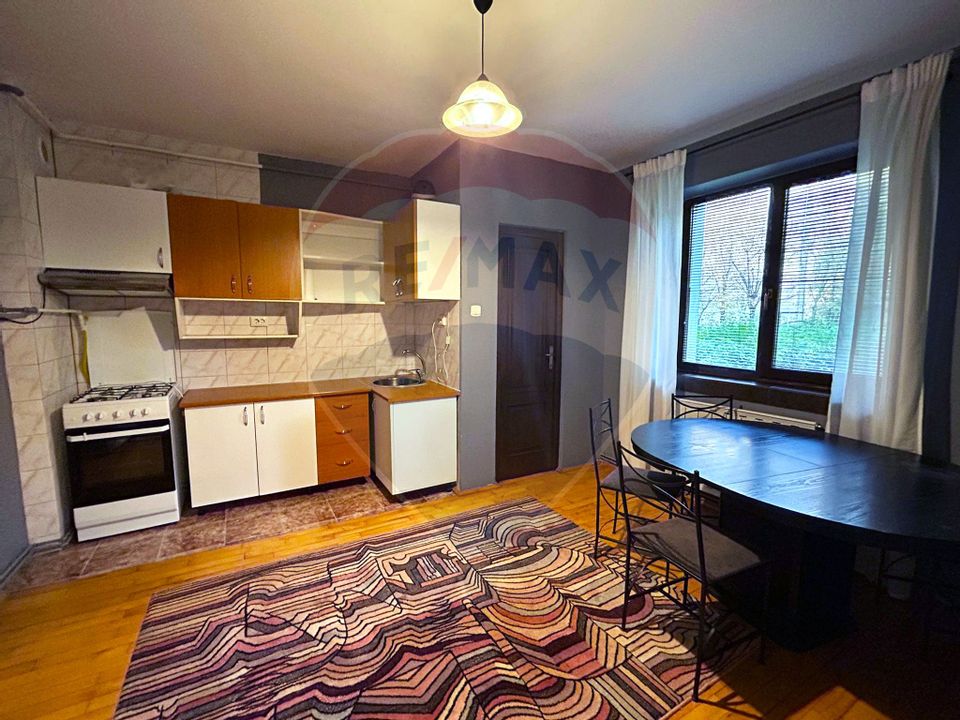 DE INCHIRIAT: Apartament 2 camere – confort, in zona ultracentra