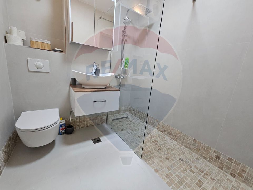 Apartament cu 2 camere de închiriat în centru