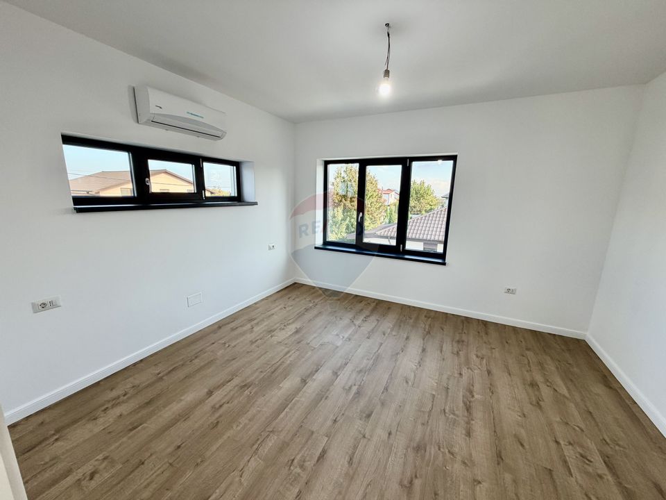 Casă / Vilă cu 4 camere de vânzare în zona Nord