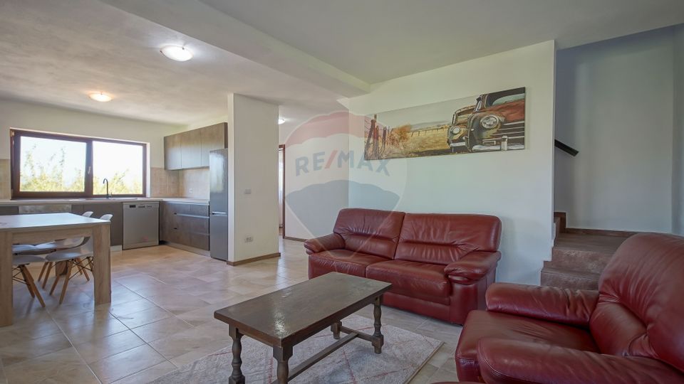 5 room House / Villa for sale