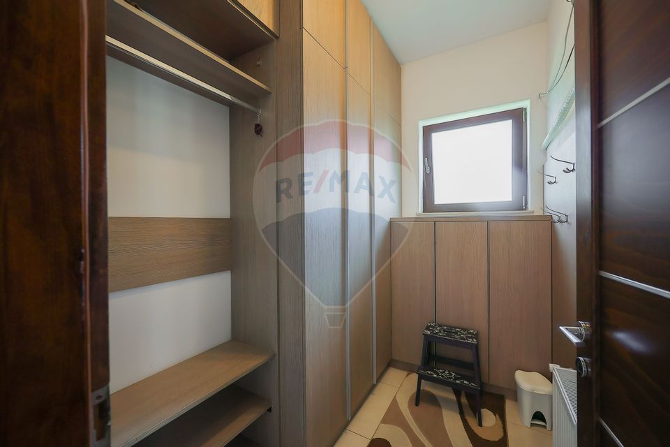 Vilă mediteraneană premium cu piscină, de vânzare, zona Dealuri Oradea