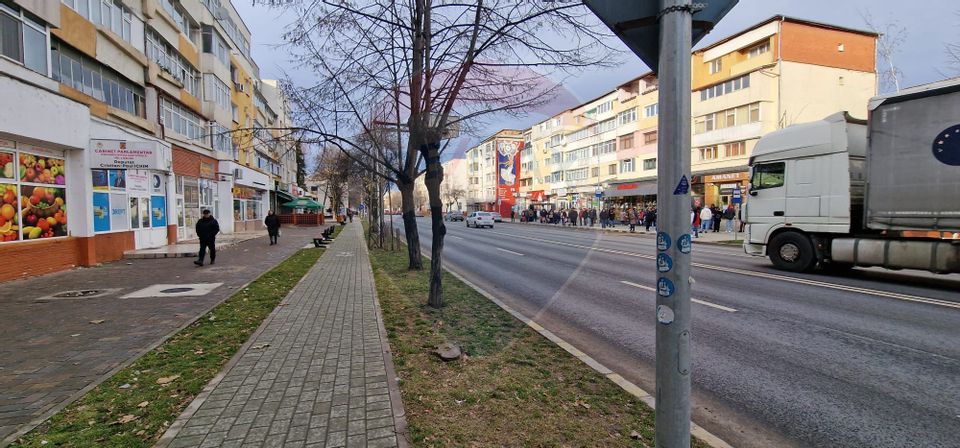 Spațiu comercial zona Narcisa 100mp, STRADAL, VITRANA 7ML