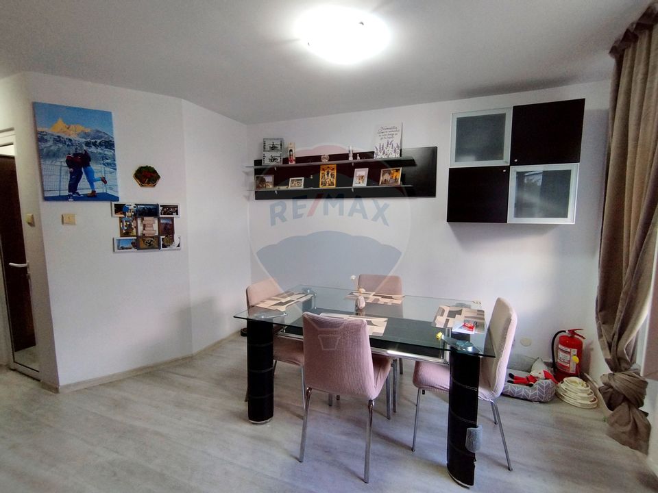 Apartament decomandat cu 4 camere, et 3, zona Narcisa