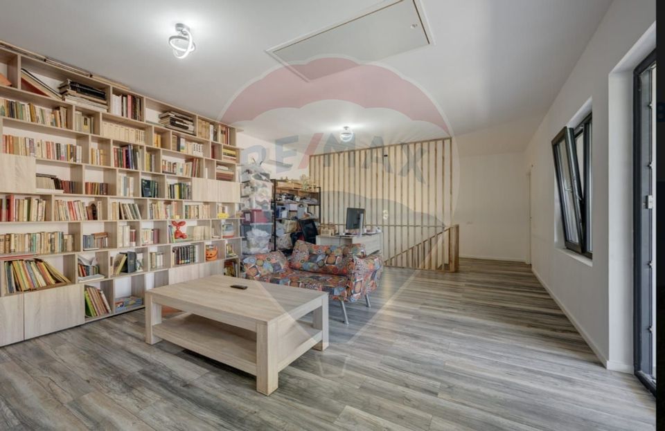 5 room House / Villa for sale