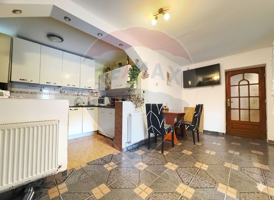 Casă de vanzare in Bazosu Nou