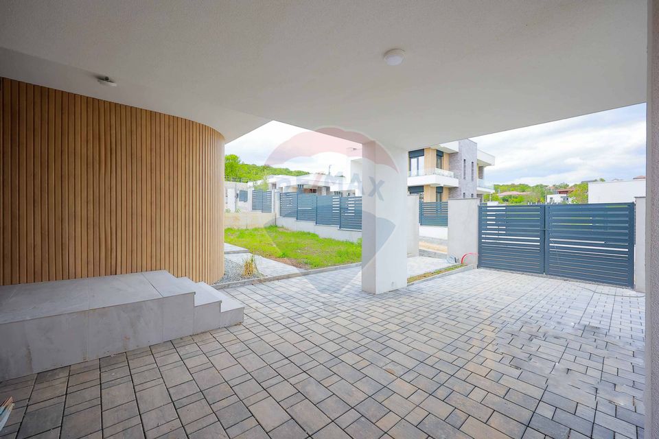 4 room House / Villa for sale, Dealuri Oradea area