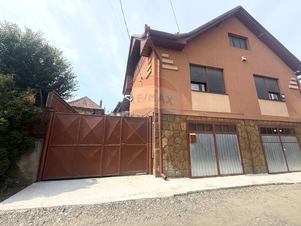 COMISION 0%- Casă spațioasă de vânzare în Turda - 5 camere