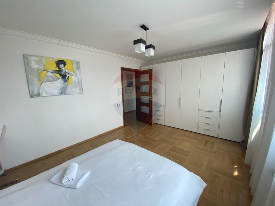 Apartament cu 3 camere de închiriat în zona Semicentrală