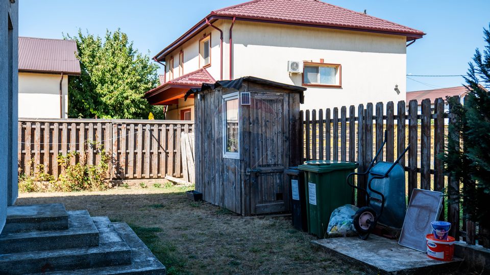 5 room House / Villa for sale