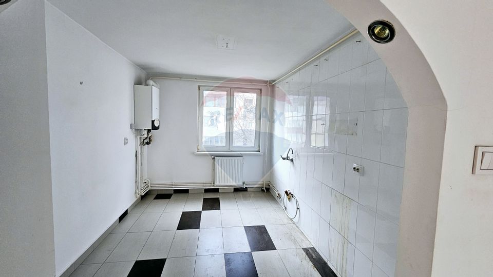 Apartament 4 Camere Precista