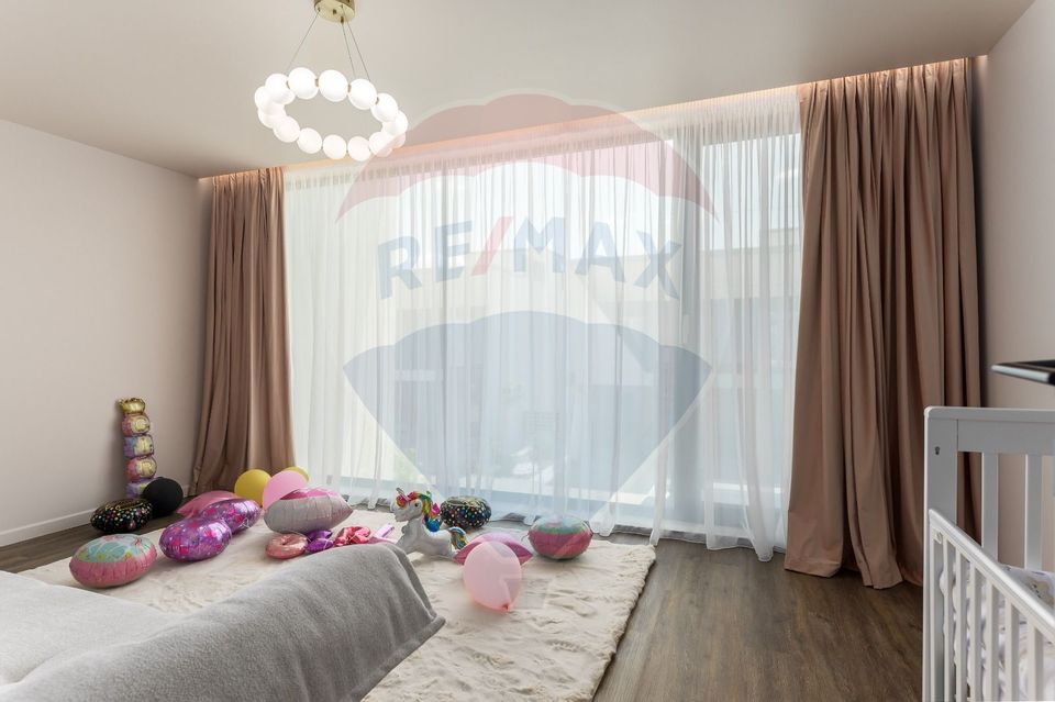 6-room smart villa with rooftop pool – for rent