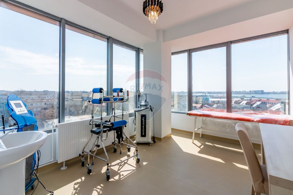 Investment building: polyclinic, senior living & catering-Giulesti