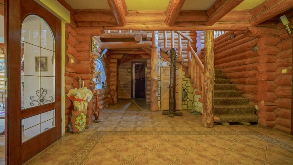 8 room House / Villa for sale