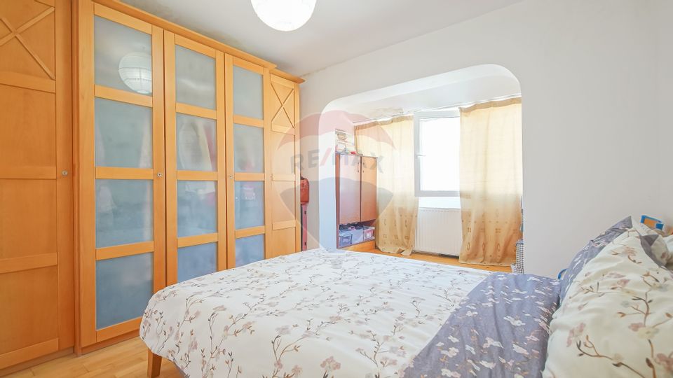 De vanzare 4 camere Racadau-zona Parcul Trandafirilor