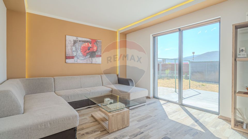 Comision 0 | Casă de închiriat Pet friendly 120 mp utili, teren 350 mp