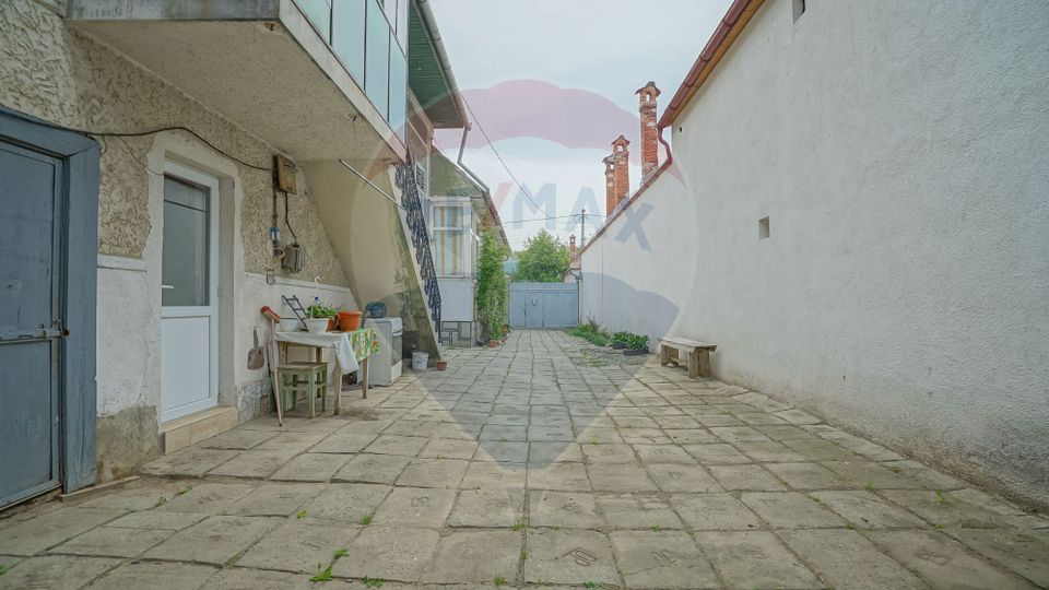 5 room House / Villa for sale