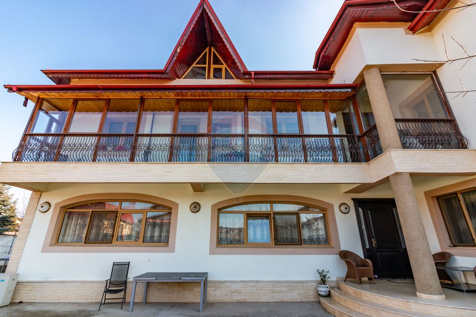For Sale House / Villa with 11 rooms and Production Hall Voluntari