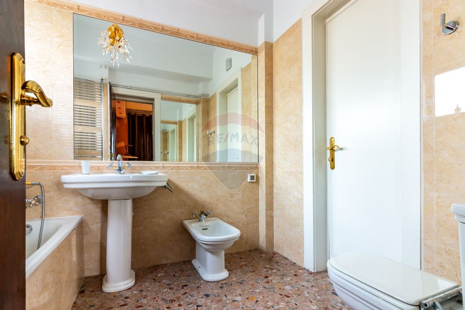 Apartament cu 4 camere de vânzare Aviatorilor/Aleea Modrogan