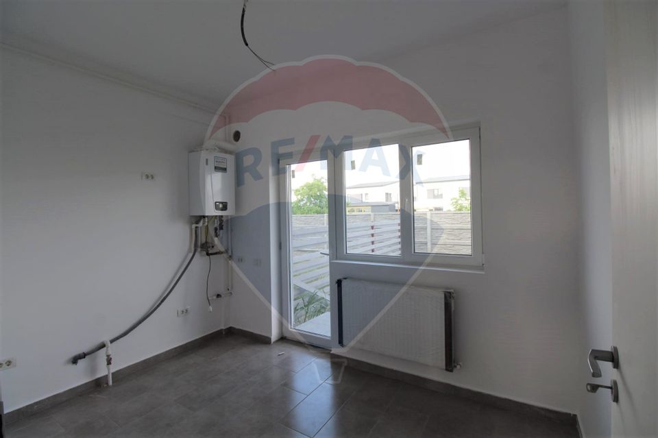 Duplex house for sale in Popesti-Leordeni