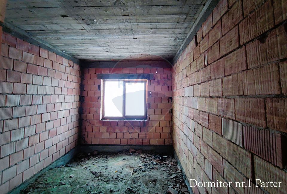 4 room House / Villa for sale