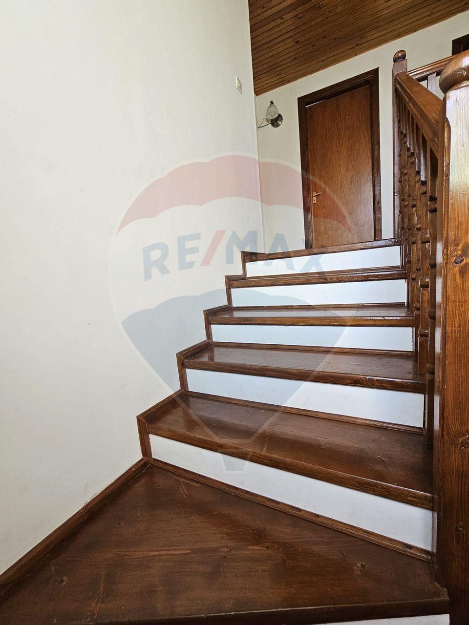 6 room House / Villa for sale