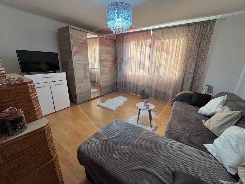 Casă / Vilă cu 7 camere de vânzare în zona Central